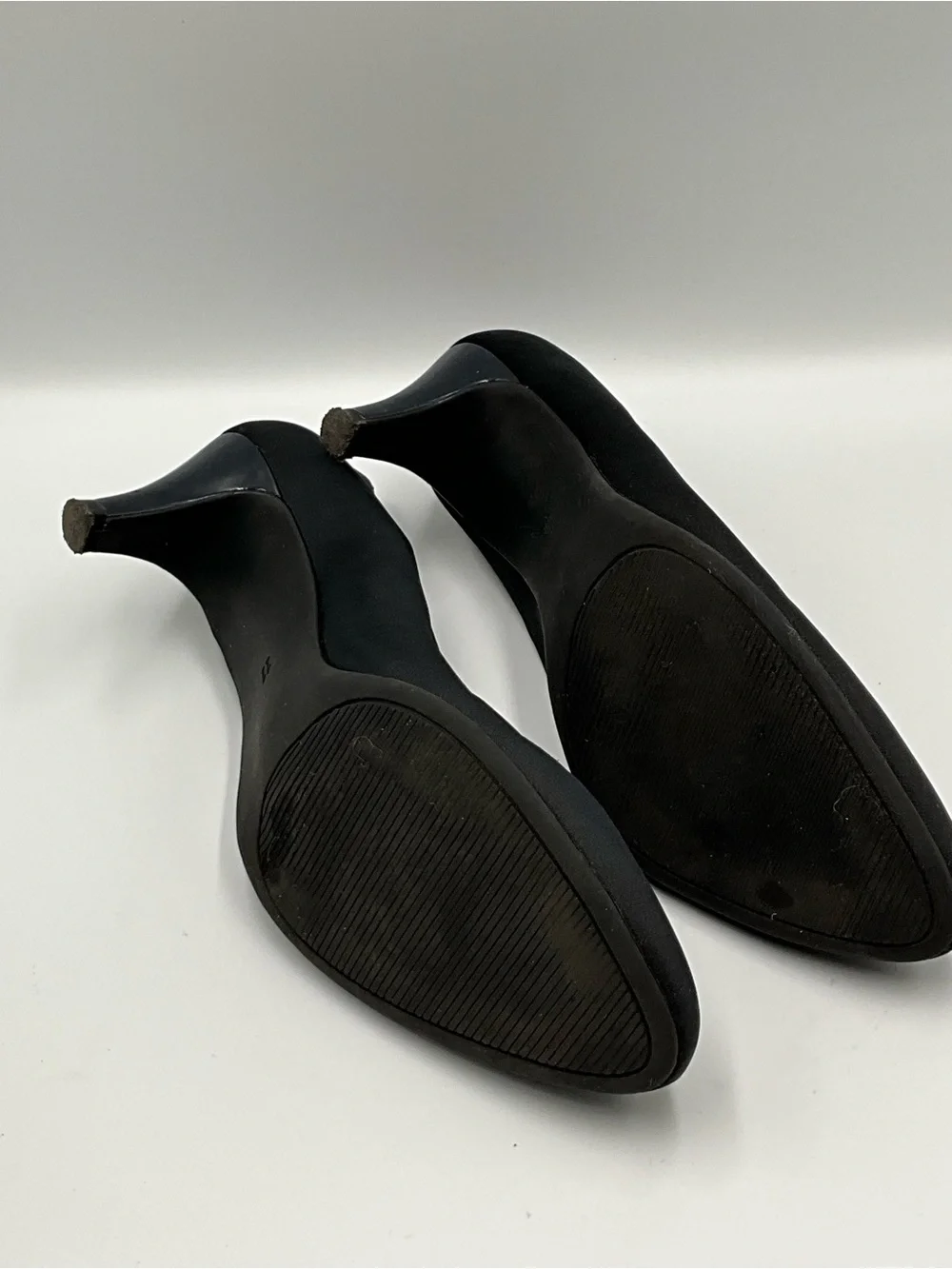 Coach and Four Pumps Size 11 Black Mid Heel Classic Pumps